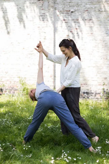Yogatherapie-sessie bij Yoga Fabienne in Mariakerke, Gent